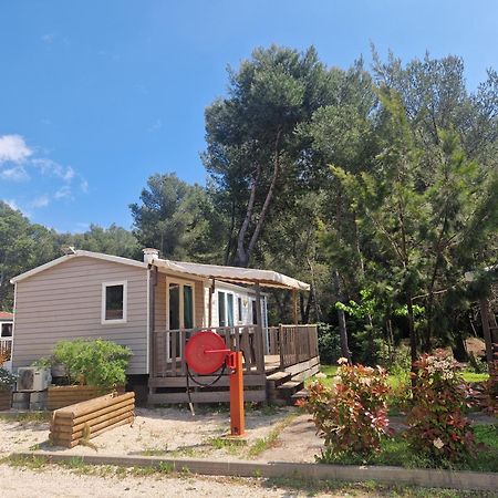 Camping Aux Portes De Cassis Roquefort-la-Bedoule Ngoại thất bức ảnh
