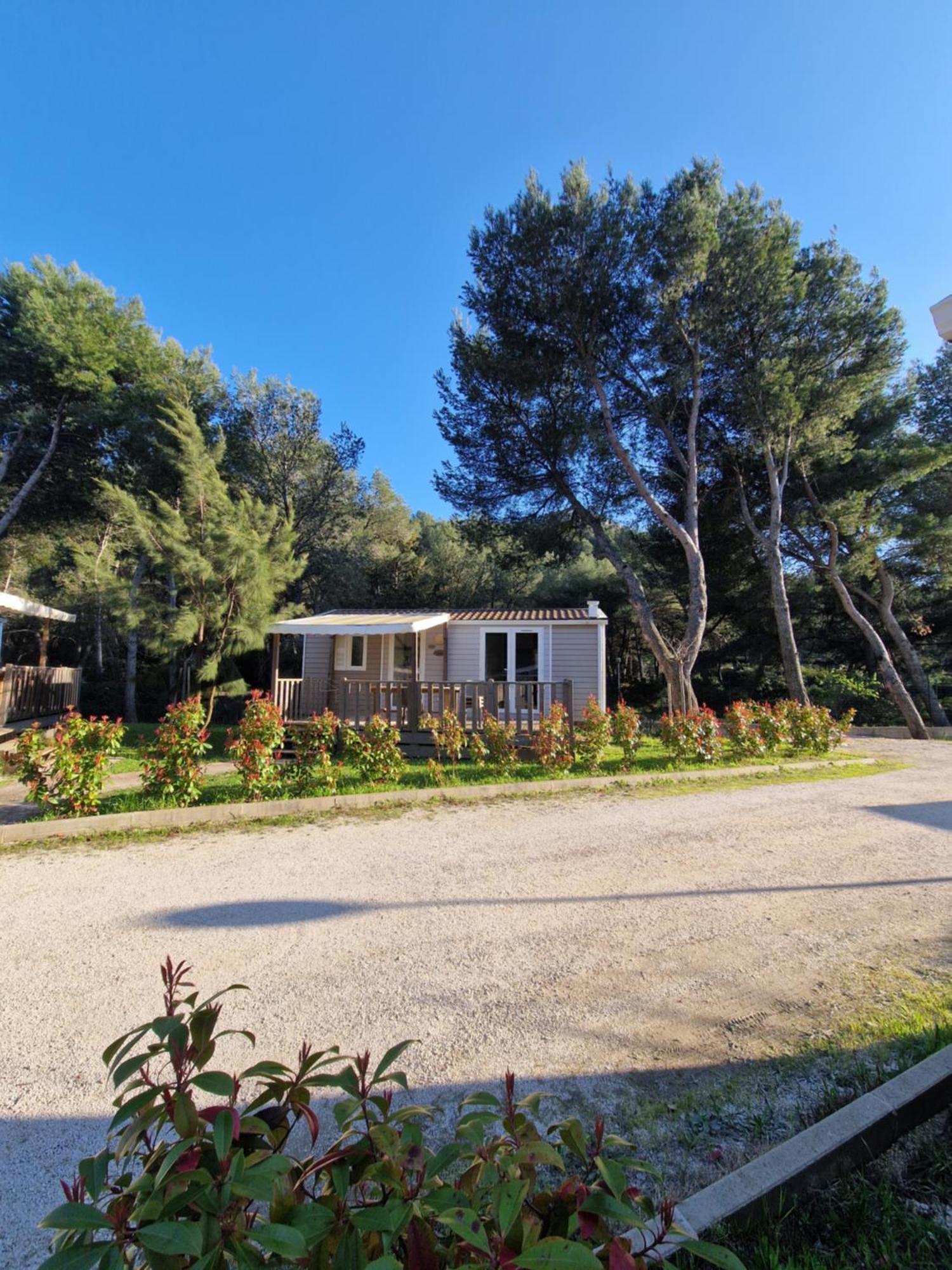 Camping Aux Portes De Cassis Roquefort-la-Bedoule Ngoại thất bức ảnh