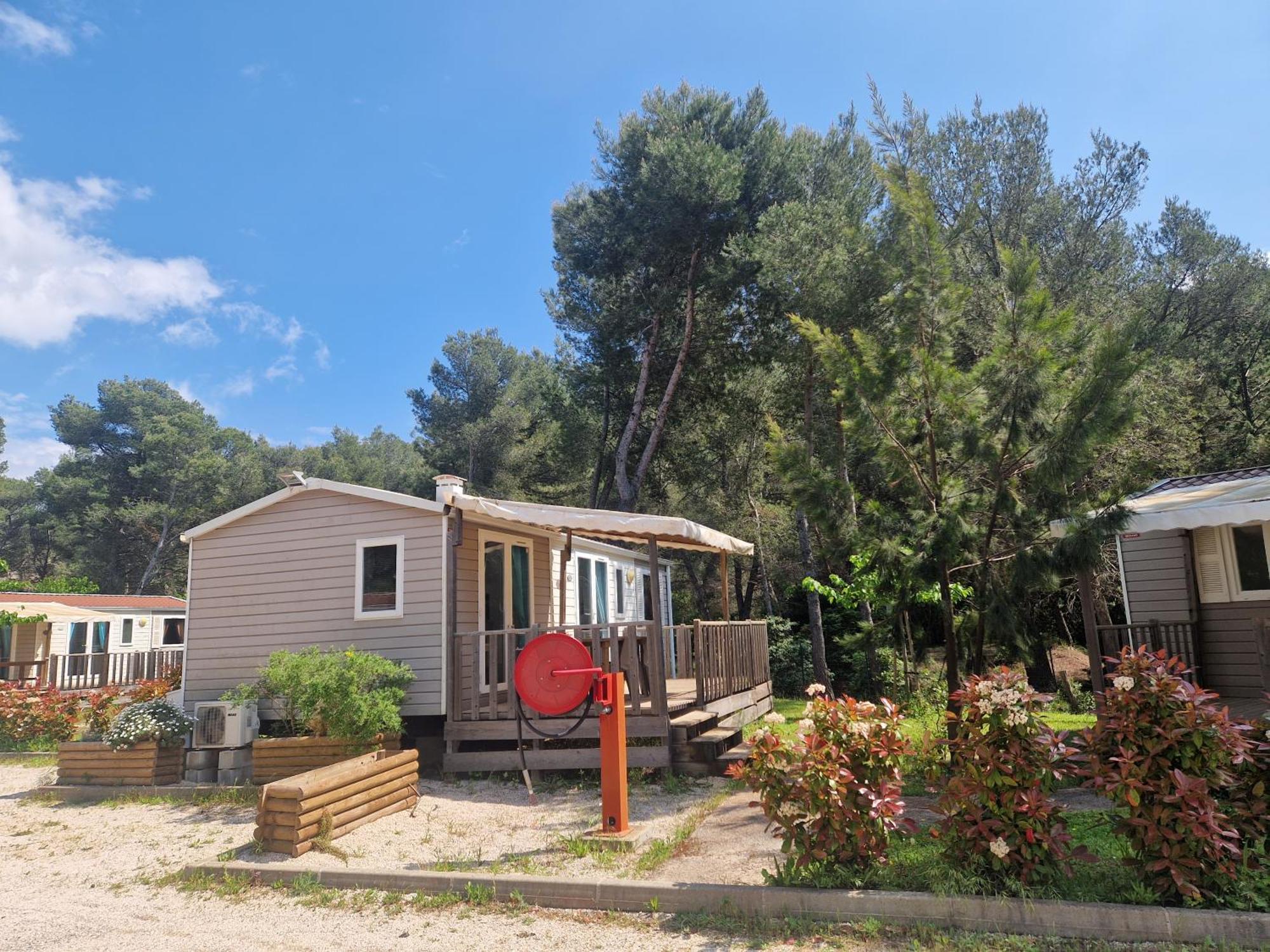 Camping Aux Portes De Cassis Roquefort-la-Bedoule Ngoại thất bức ảnh