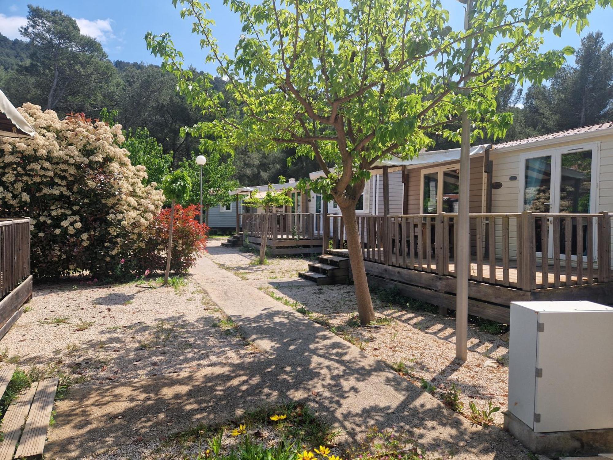 Camping Aux Portes De Cassis Roquefort-la-Bedoule Ngoại thất bức ảnh